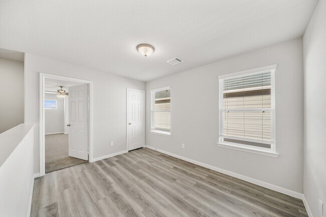 Building Photo - 13313 Nabob Dr