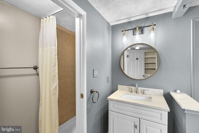 Building Photo - 13250 Custom House Ct