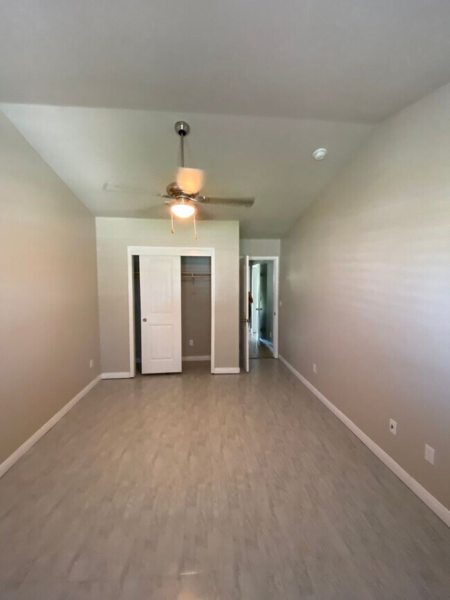 Building Photo - Gorgeous 5 BD 3 BA home available for rent...