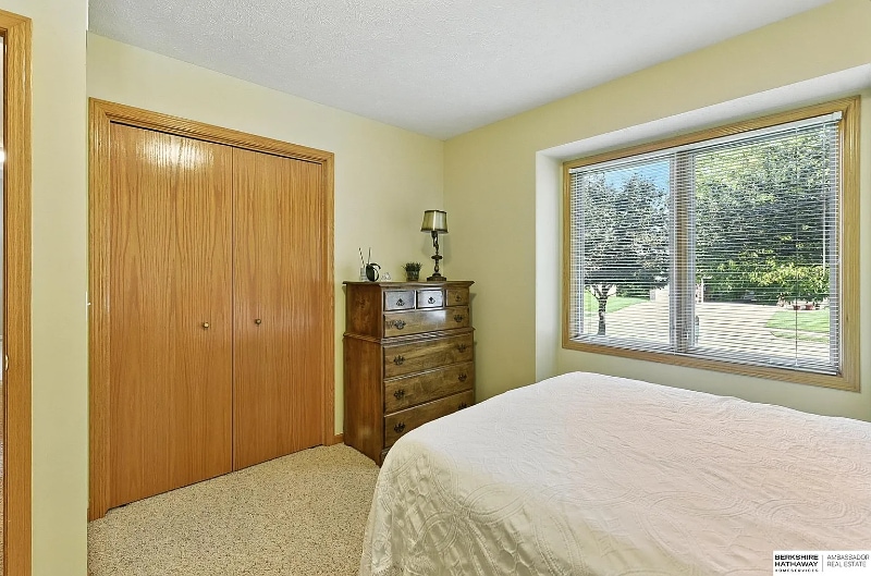 Building Photo - 16125 Timberlane Dr