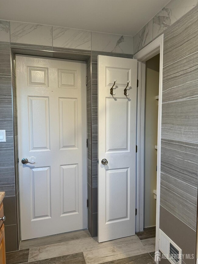 Building Photo - 16 Northside Ave