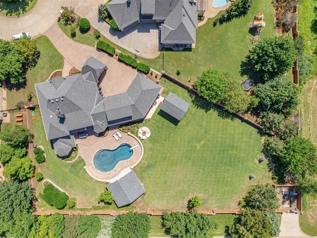 Building Photo - 18601 Wolf Creek Dr