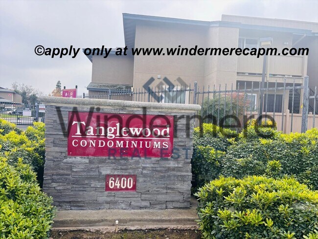 Building Photo - Modern Living at Tanglewood-Stylish First-Floor Condo!