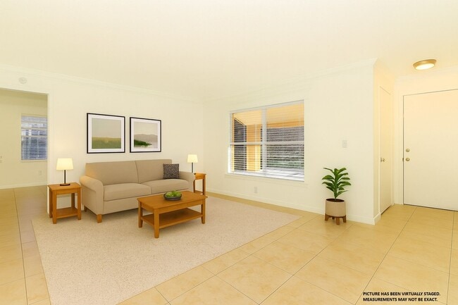 Building Photo - Sanford Home - 3/2 with garage and huge yard