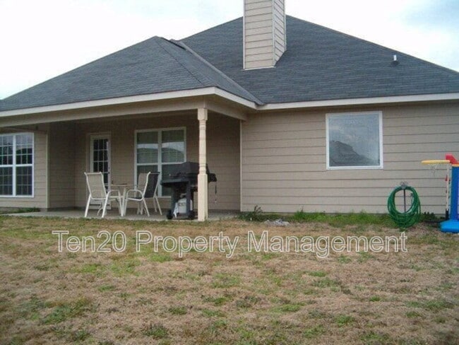 Building Photo - 18 Hillside Dr