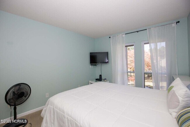 Building Photo - 250 Sugar Gum Ln