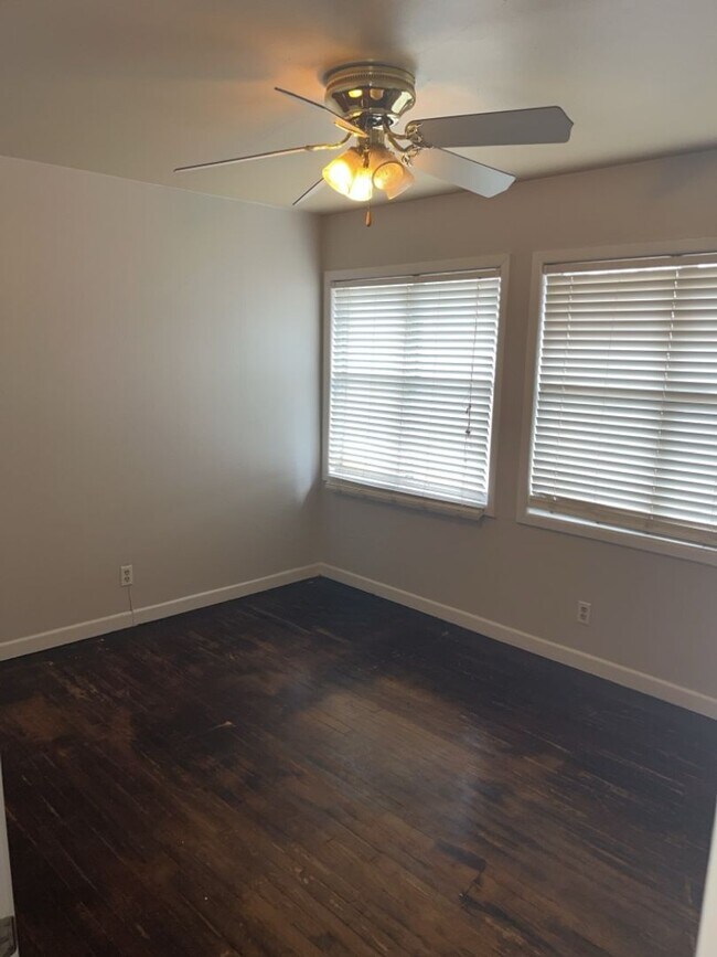 Building Photo - Cozy house in College Hills AVAILABLE NOW!