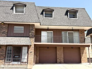 Building Photo - 4800 N Stanton St