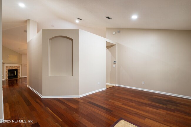 Building Photo - 1341 Grey Feather Ln