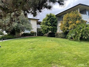 Building Photo - 945 S Orange Grove Blvd