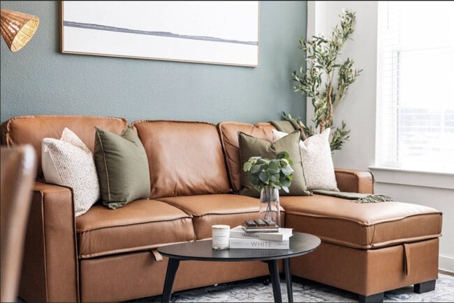 Building Photo - 120 N Madison Ave