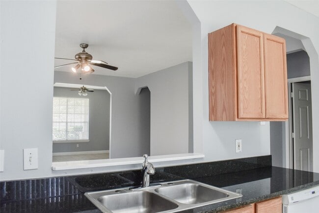 Building Photo - 1006 Addison Park Ln