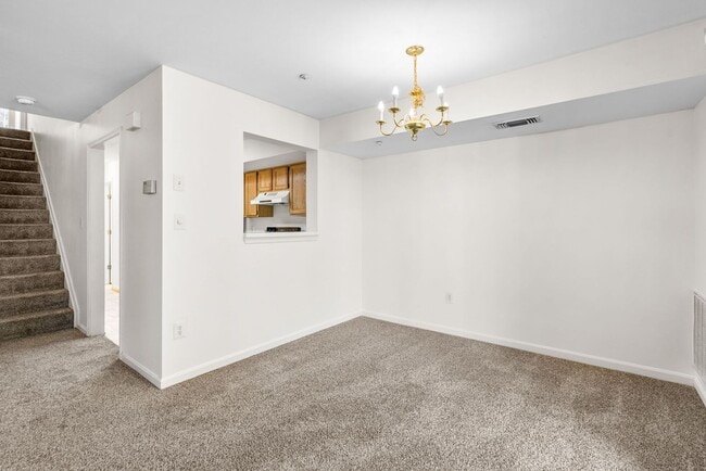 Building Photo - 2 Bed 1.5 Bath - Germantown Condo - Attach...