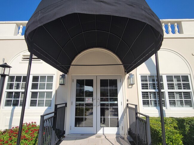 Building Photo - 2871 N Ocean Blvd