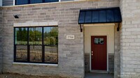 Building Photo - 2704 S Spurway Dr