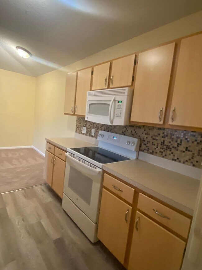 Building Photo - 6506 Swissco Dr