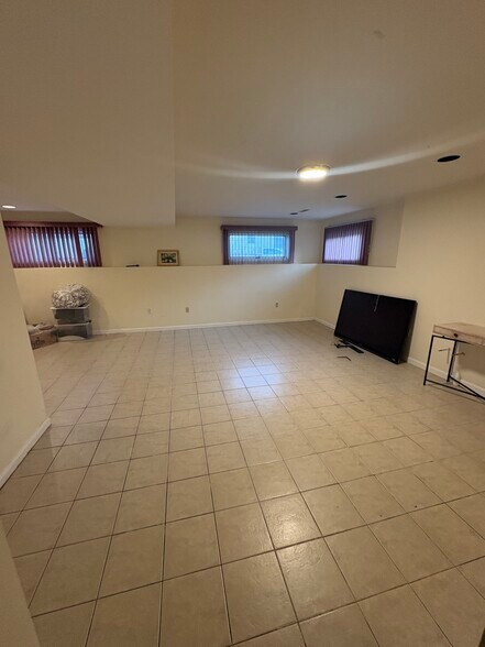 Building Photo - 309 Beacon St