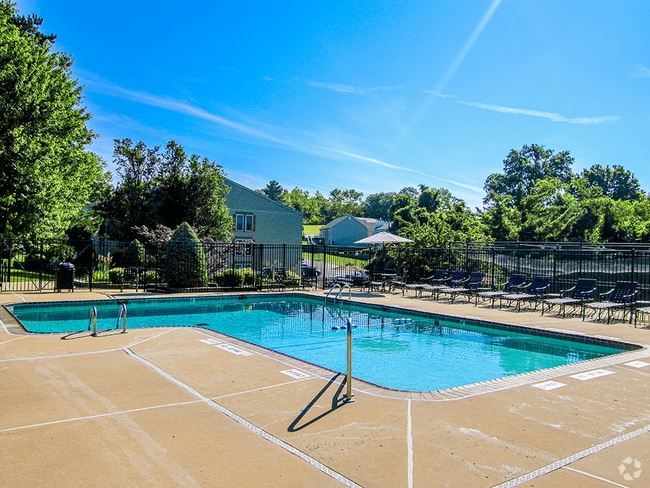 Shimmering Swimming Pool - Village Royale