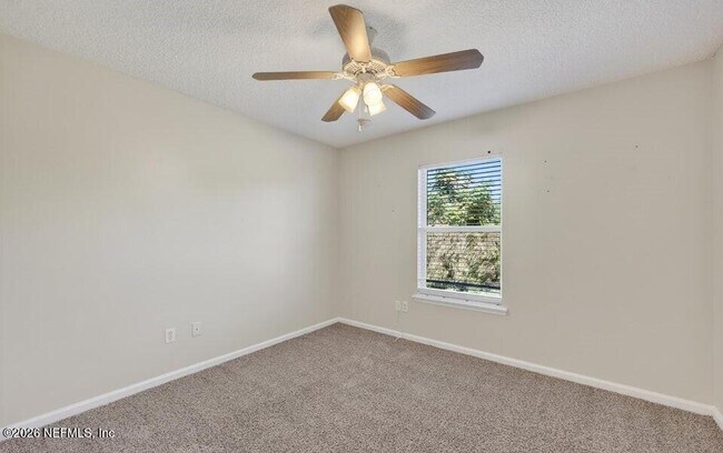 Building Photo - 9205 Redtail Dr
