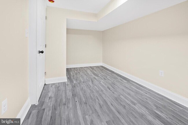 Building Photo - 713 Marcy Ave