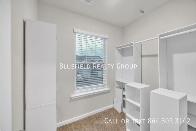 Building Photo - 1329 Wunder Way