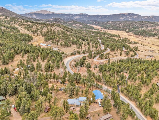 Building Photo - 50 Spruce Dr