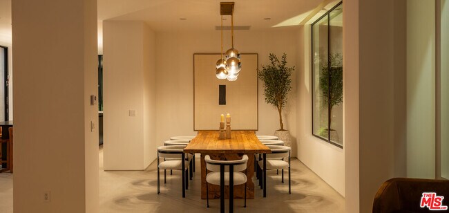 Building Photo - 12752 Mulholland Dr