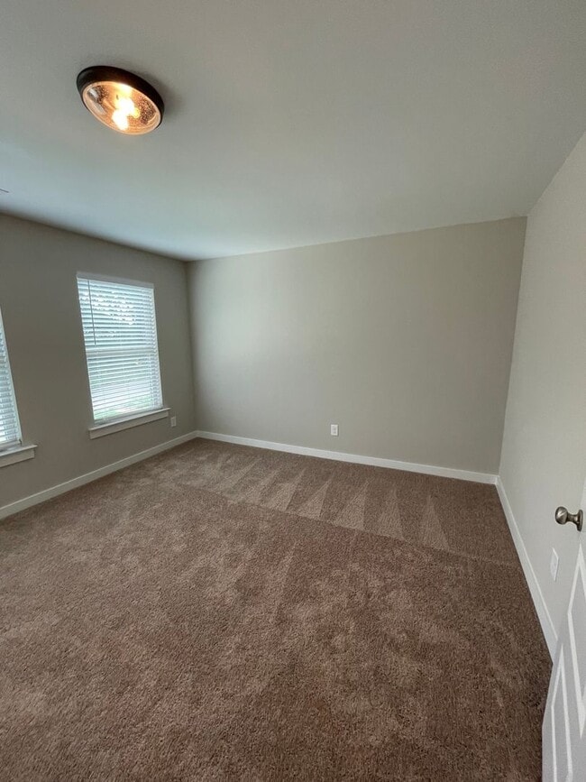 Building Photo - New Construction Home for Rent in Weaver, ...