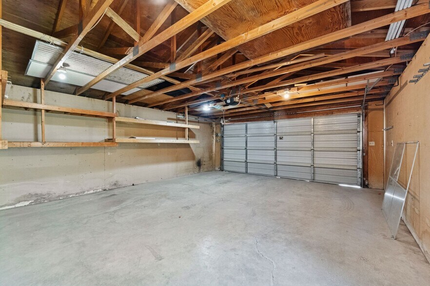 Building Photo - 2937 S 900 E