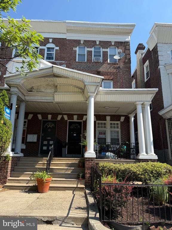Building Photo - 4937 Walnut St