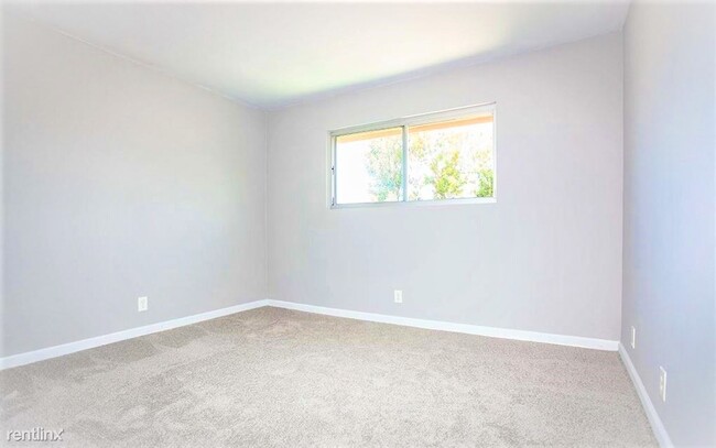 Building Photo - 3 br, 2 bath Condo - 4560 Maple Avenue 236