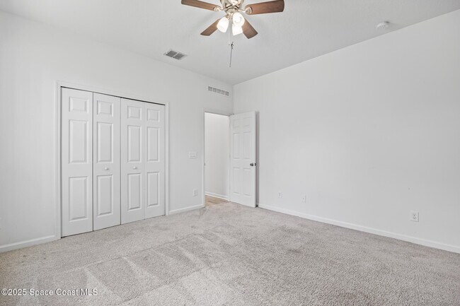 Building Photo - 456 Azalea Ave SE