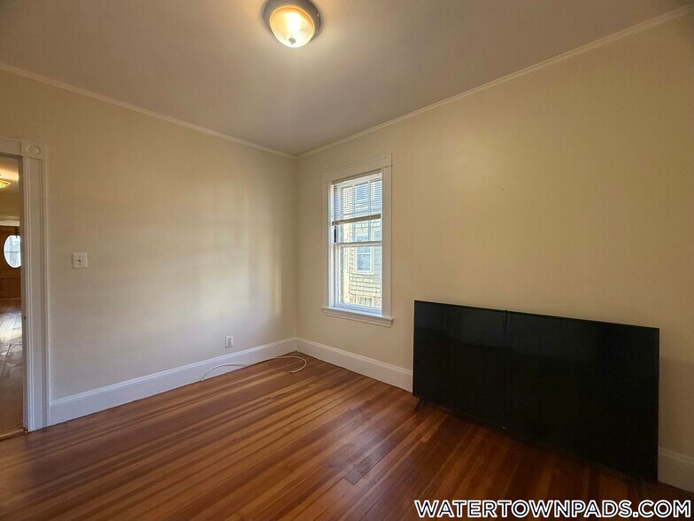 Building Photo - 93 Hillside Rd