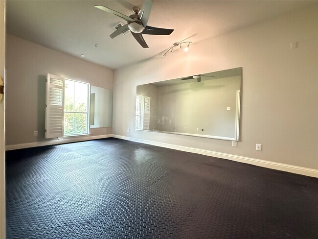 Building Photo - 13522 Schumann Trail