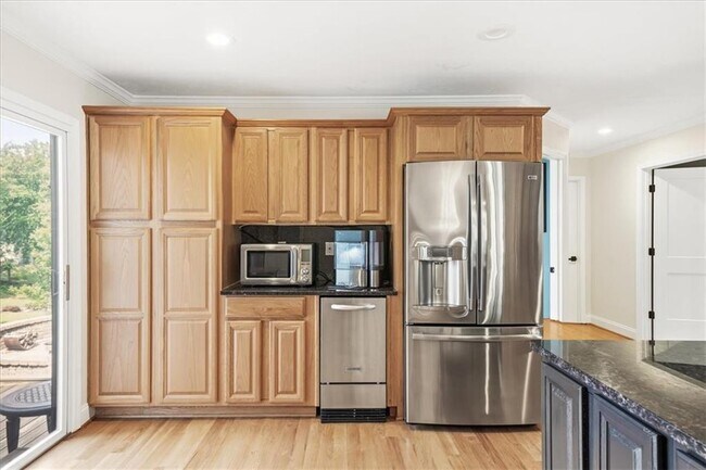 Building Photo - 6340 Reives Rd