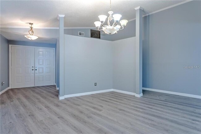 Building Photo - 2038 Crowley Cir W