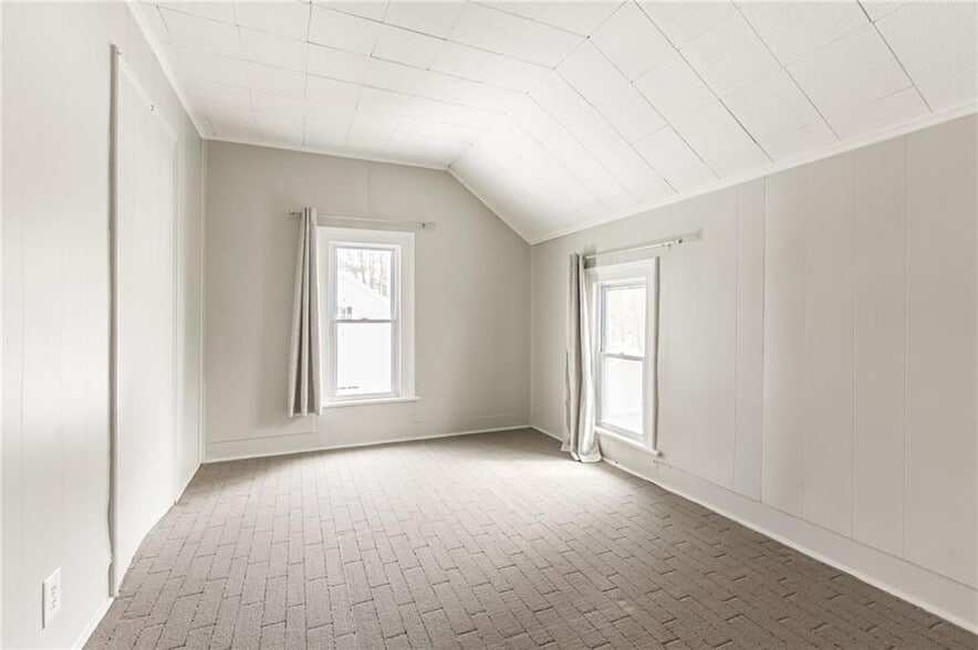 Building Photo - 98 South Ave