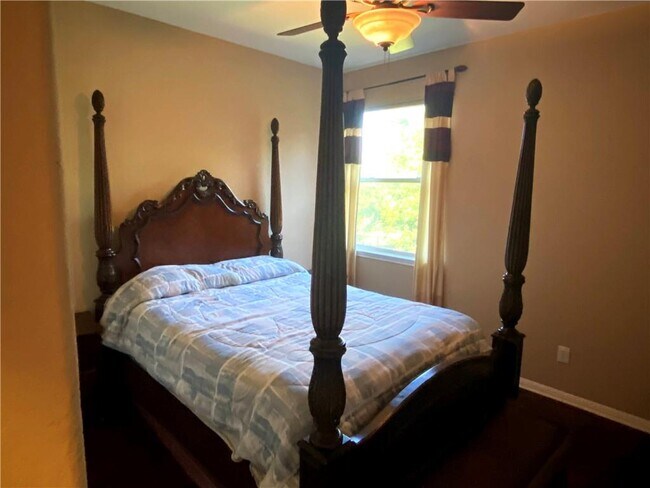 Building Photo - 9425 Lisi Anne Dr