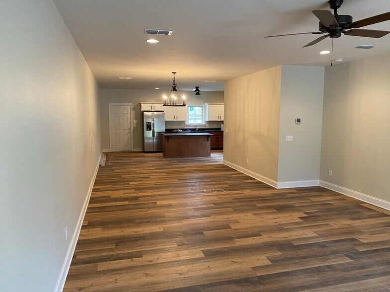 Building Photo - 711 Ewing Blvd