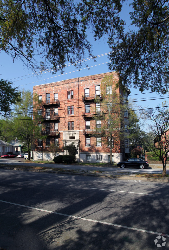 Building Photo - Confederate Apartments
