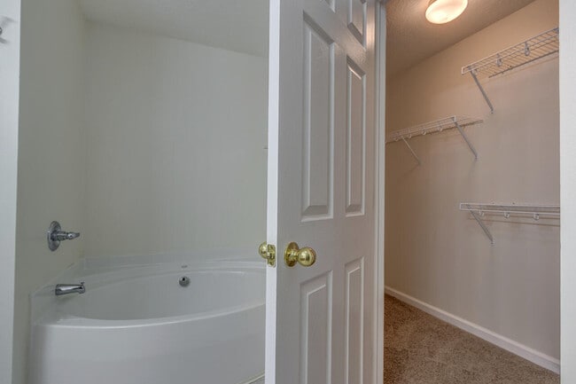 Building Photo - 632 Vonbryan Trace