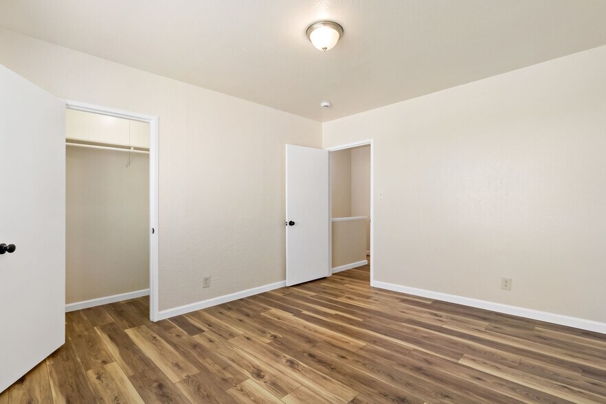 Building Photo - 1127 Bella Vista Ave