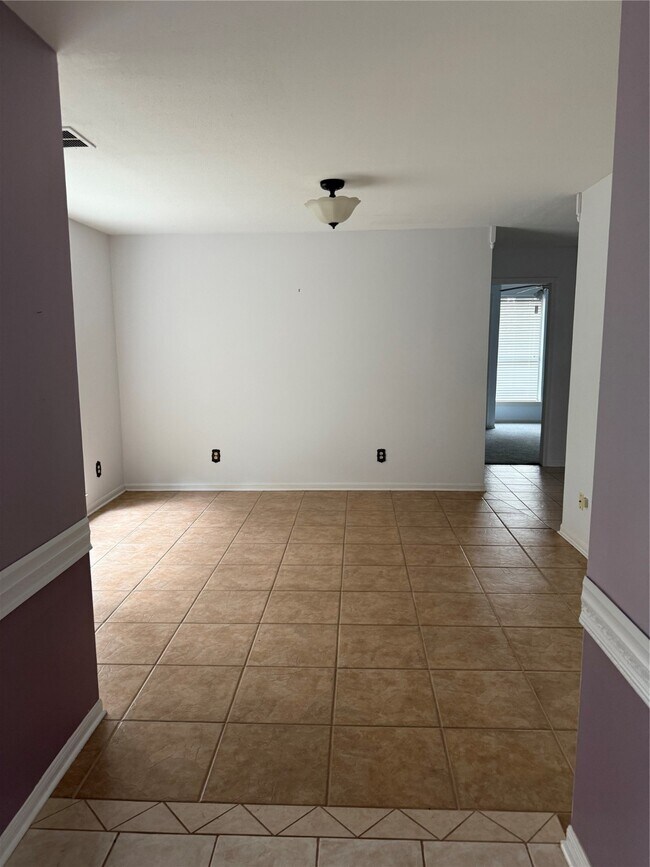 Building Photo - 24930 Plantation Estates Ave