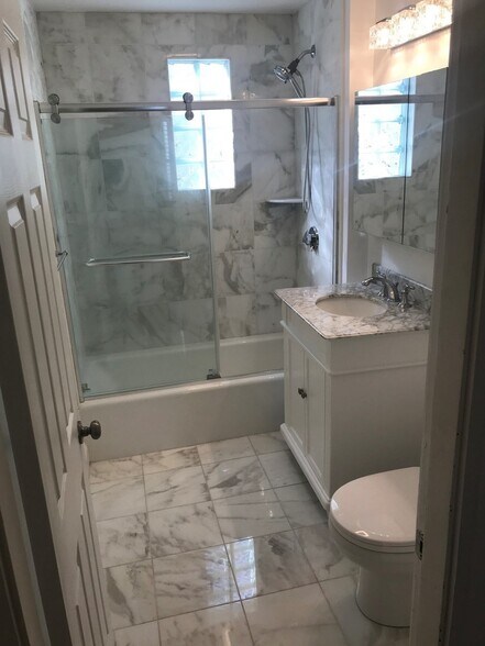 Building Photo - 65 Conwell Ave