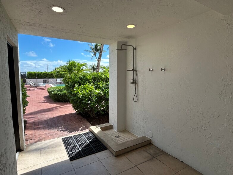 Pool Shower - 5415 Collins Ave