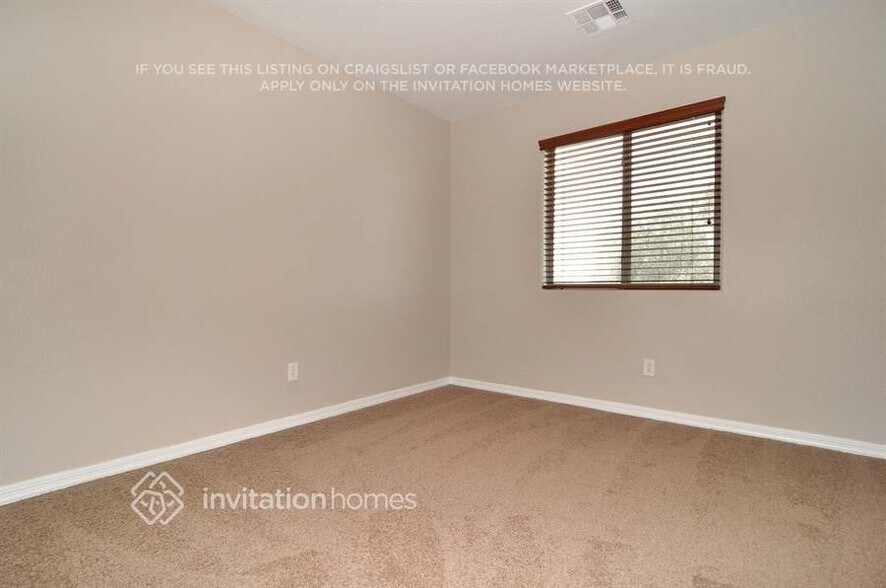 Building Photo - 15077 N 173rd Dr