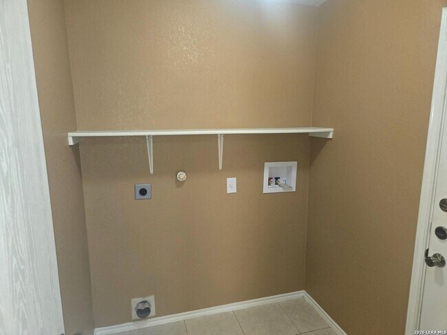 Building Photo - 6515 Kestrel Ln
