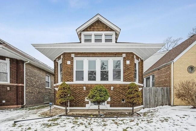 Primary Photo - 8504 S Essex Ave