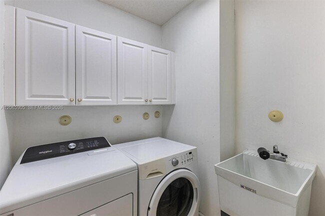 Building Photo - 2138 Chagall Cir