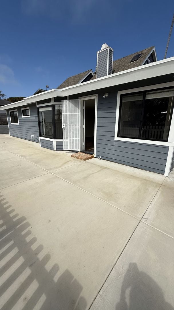 Building Photo - Beach Style Living in Encinitas, CA!